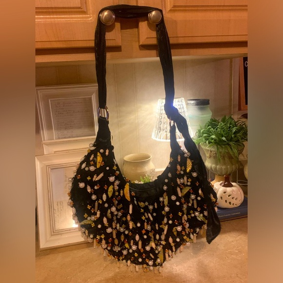 Source unknown, stylish beaded purse. - Picture 1 of 9